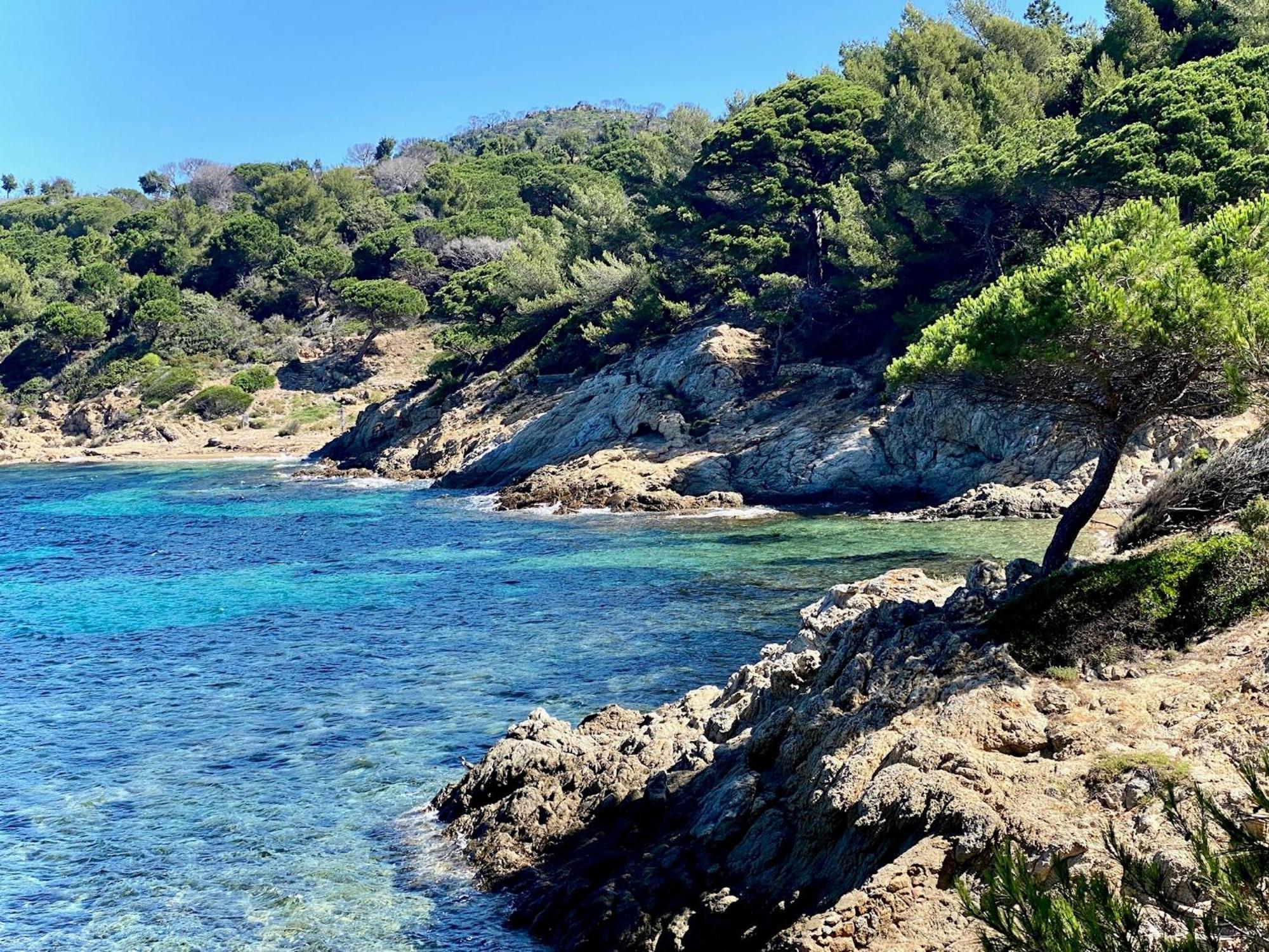 لا كروا فالميه Chateau De Valmer المظهر الخارجي الصورة